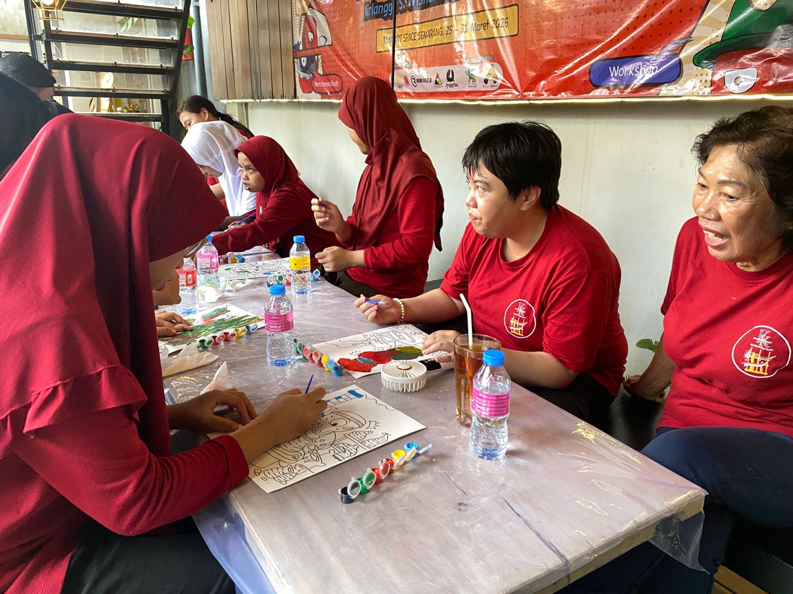 Kegiatan Melukis Bersama Klub Merby Meriahkan Pameran “Unspoken”, Dorong Kreativitas Anak